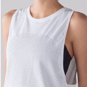 Lululemon BREEZE BY MUSCLE TANK II